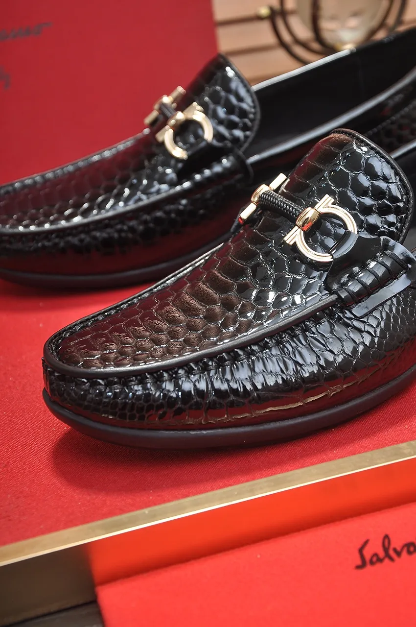 Men's shoes 💰460💶 [Ferragamo/Ferragamo] The latest model in the counter. Original imported open-sided fine cowhide hand-woven + imported 🐂 cowhide + original luxury metal buckle + original combination outsole. No pressure in comparison 38--44🎉
